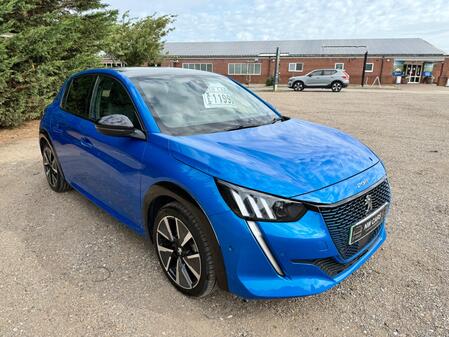 PEUGEOT E-208 50kWh GT